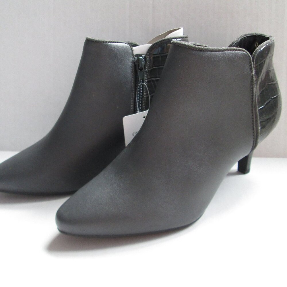 NWT East 5th Womens Ankle Booties Zip up Heels 2.5" Gray Patent Size 8W New